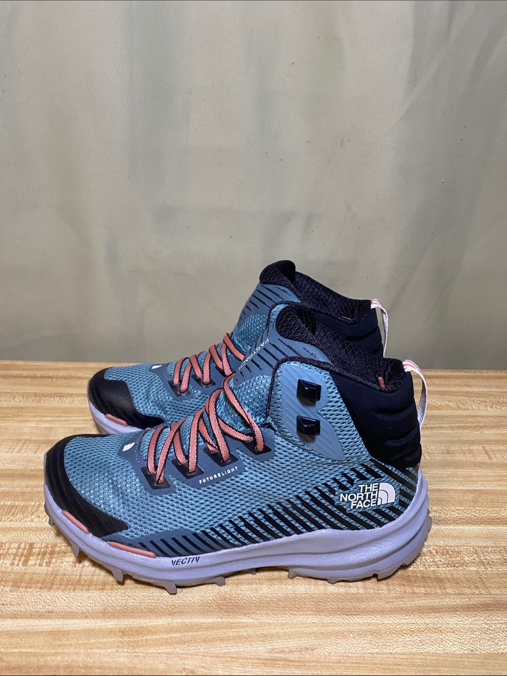The North Face Vectiv Fastpack Mid Futurelight Women’s Hiking Boots Teal 7